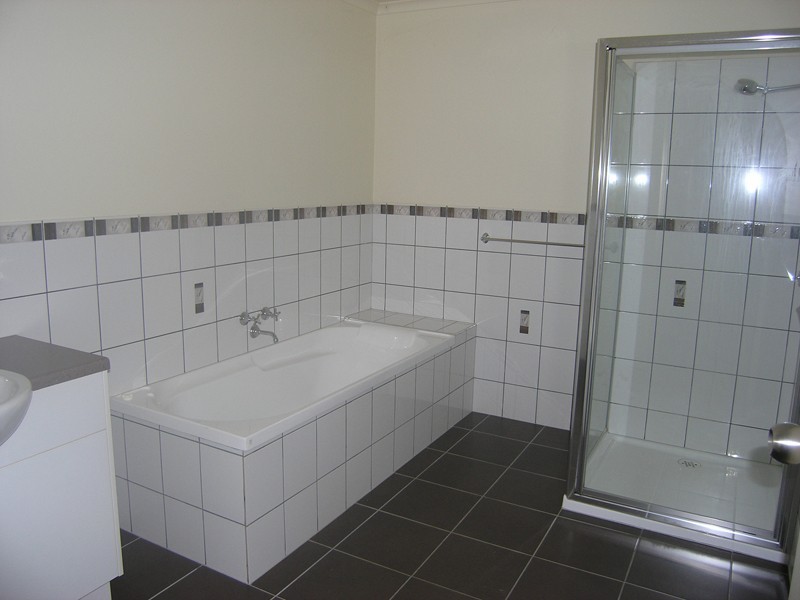 1/17 Wood St, Bright VIC 3741