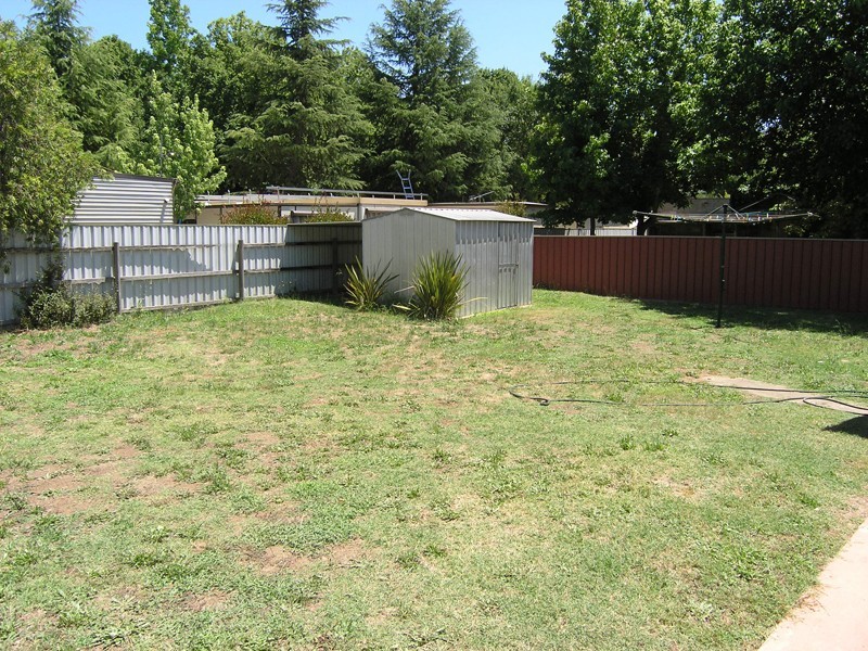 19 Thompson Street, Bright VIC 3741