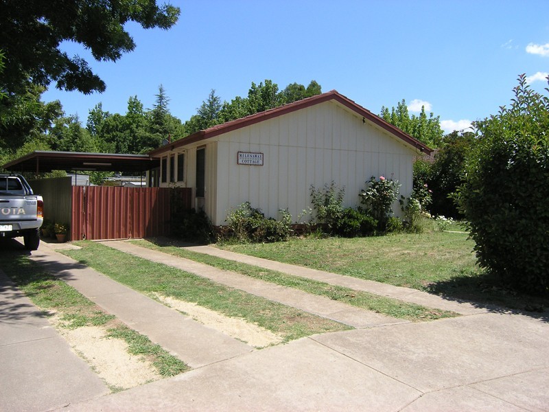 19 Thompson Street, Bright VIC 3741