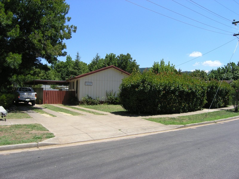 19 Thompson Street, Bright VIC 3741