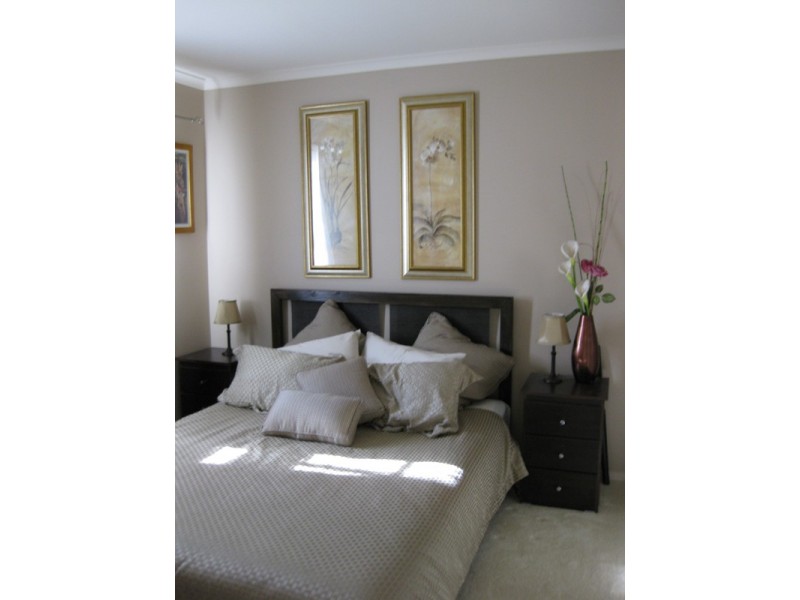 1 Louie Court, Bright VIC 3741