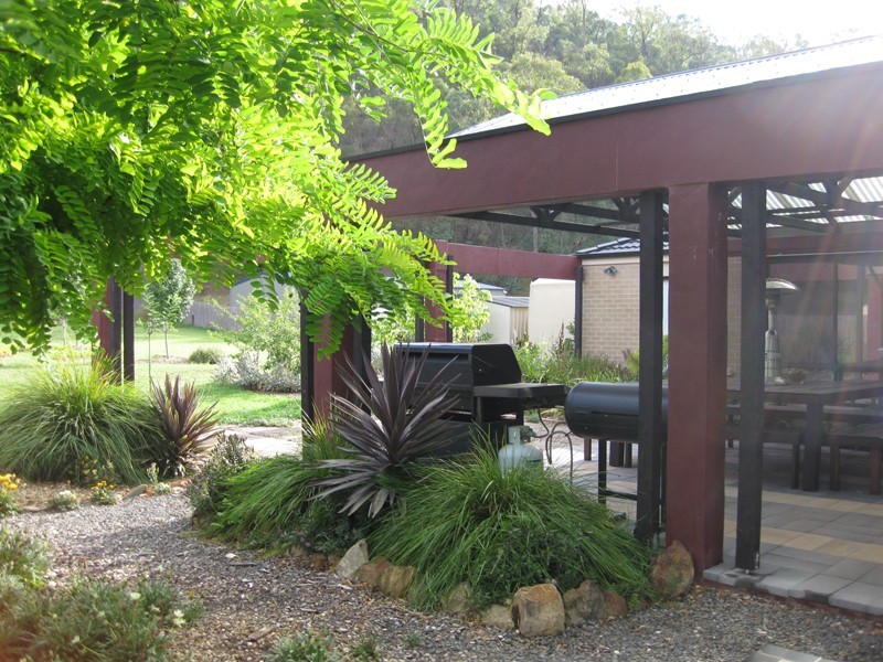 1 Louie Court, Bright VIC 3741