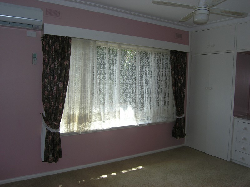 2/56 Mountbatten Avenue, Bright VIC 3741