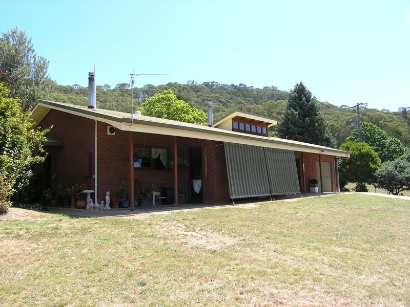 118 Growlers Creek Road, Wandiligong VIC 3744