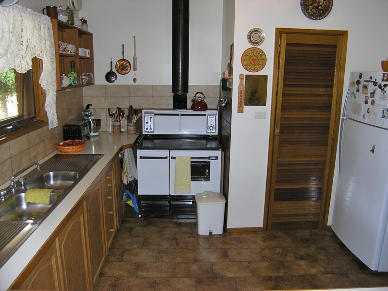 118 Growlers Creek Road, Wandiligong VIC 3744