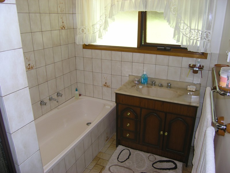 118 Growlers Creek Road, Wandiligong VIC 3744