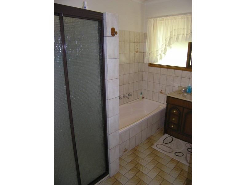 118 Growlers Creek Road, Wandiligong VIC 3744