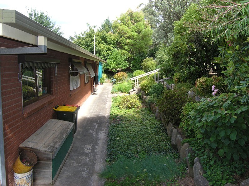 118 Growlers Creek Road, Wandiligong VIC 3744