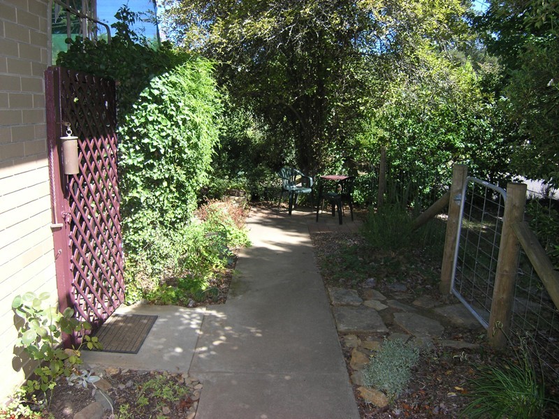 17 Mountbatten Avenue, Bright VIC 3741