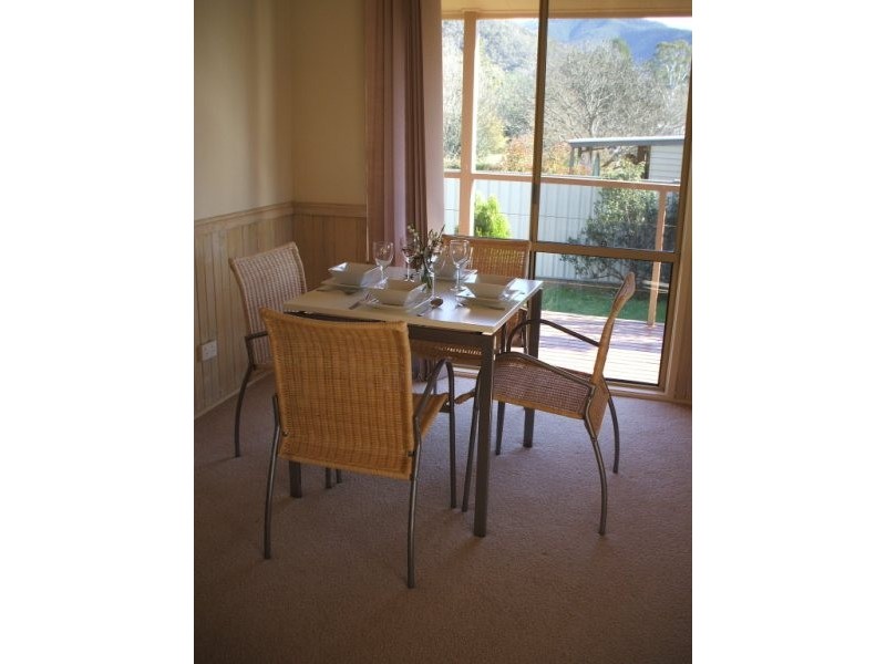 6 Alrima Court, Bright VIC 3741