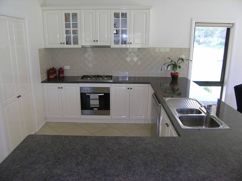 12 Ashwood Avenue, Bright VIC 3741