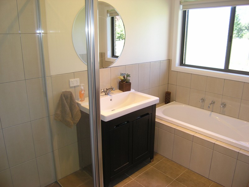 12 Ashwood Avenue, Bright VIC 3741