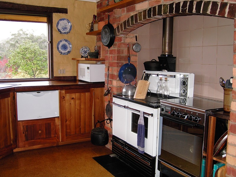 924 Morses Creek Road, Wandiligong VIC 3744