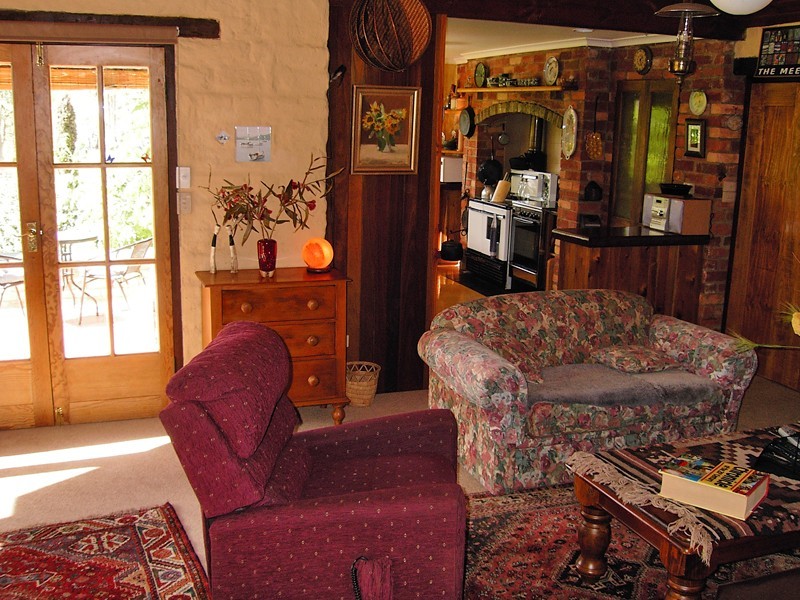 924 Morses Creek Road, Wandiligong VIC 3744