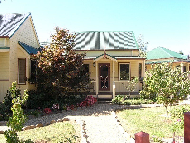 Unit 2 Turntable Terrace, Bright VIC 3741