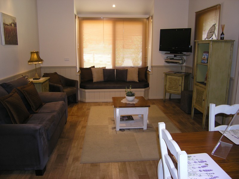 Unit 2 Turntable Terrace, Bright VIC 3741