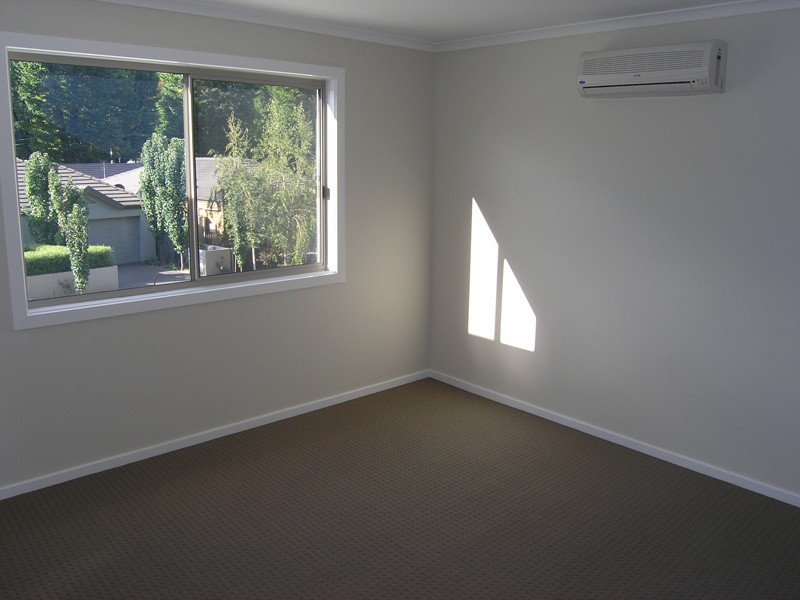 15 Kilfinan Crescent, Bright VIC 3741