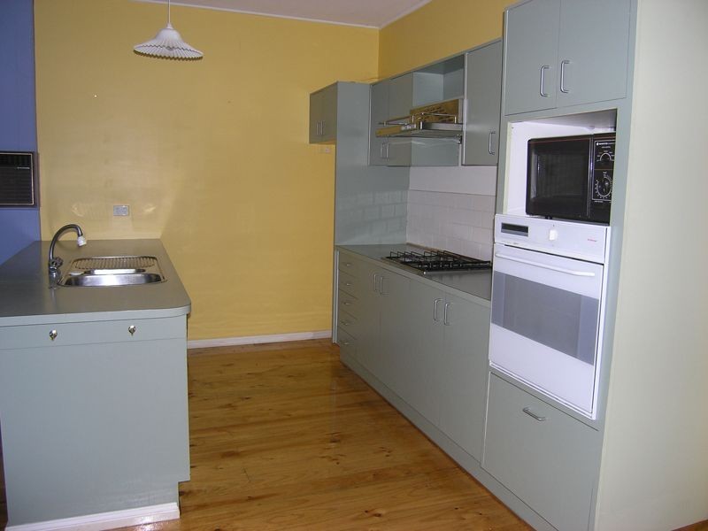 120 Delany Ave, Bright VIC 3741