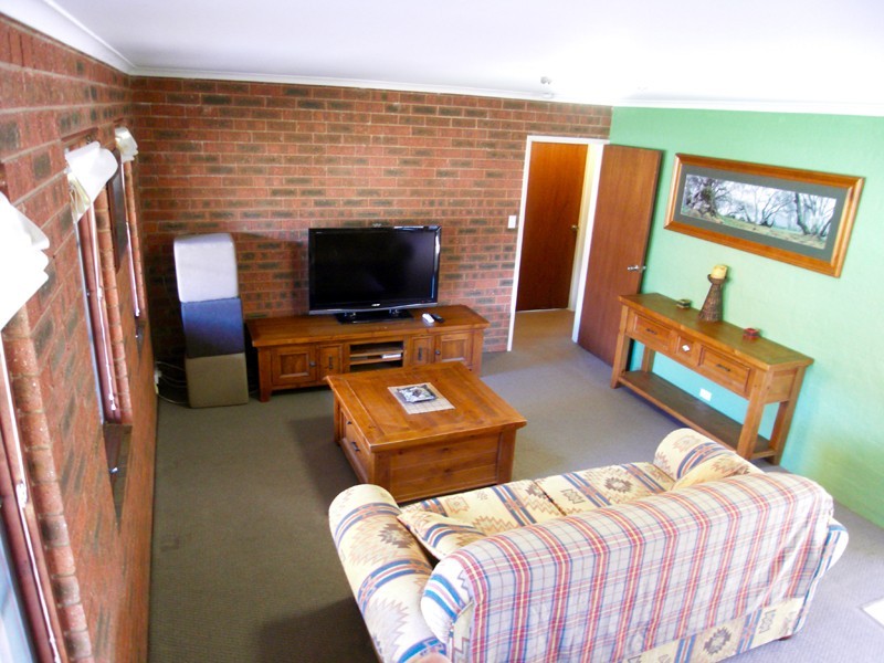 2/19 Gavan Street, Bright VIC 3741