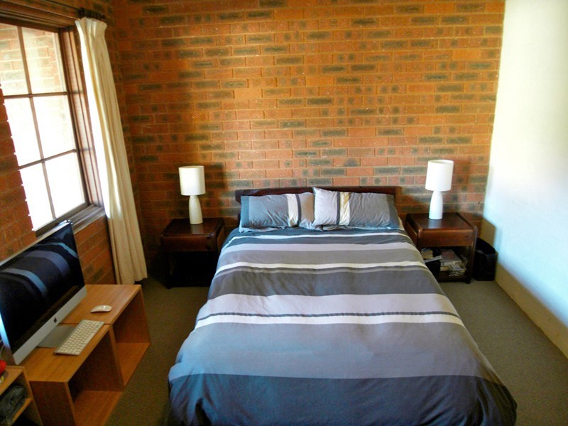 2/19 Gavan Street, Bright VIC 3741