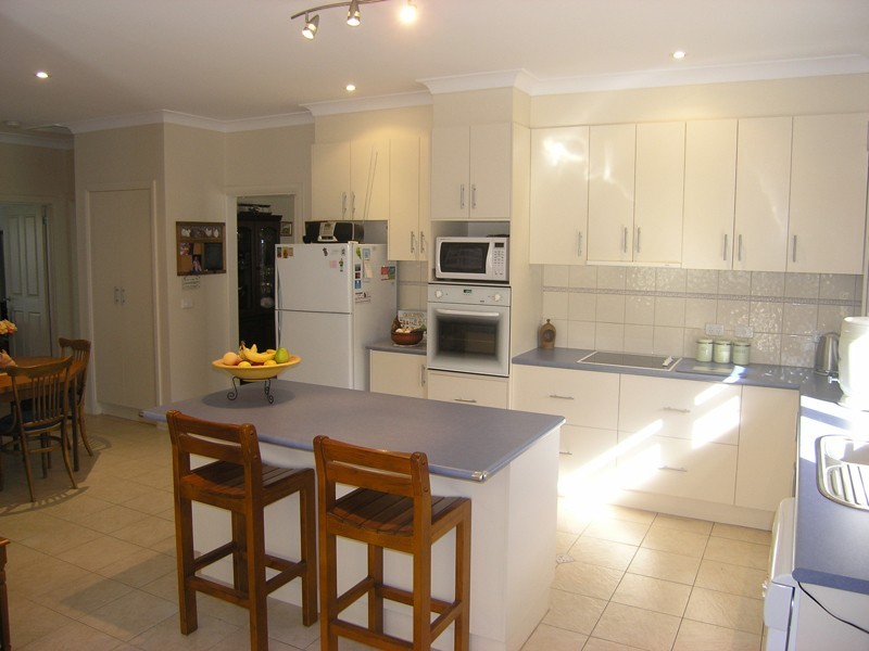 53 Delany Avenue, Bright VIC 3741