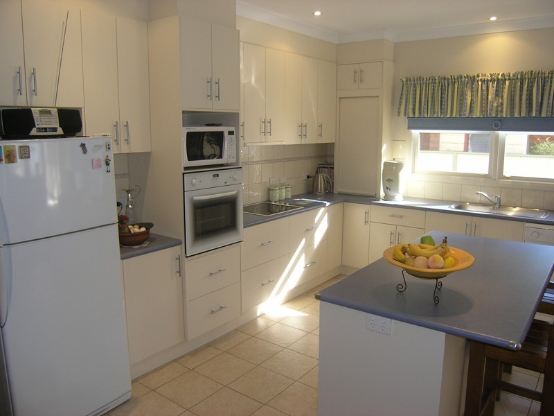 53 Delany Avenue, Bright VIC 3741