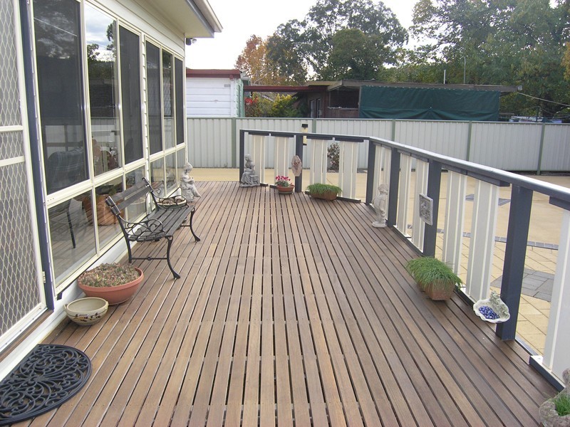 53 Delany Avenue, Bright VIC 3741