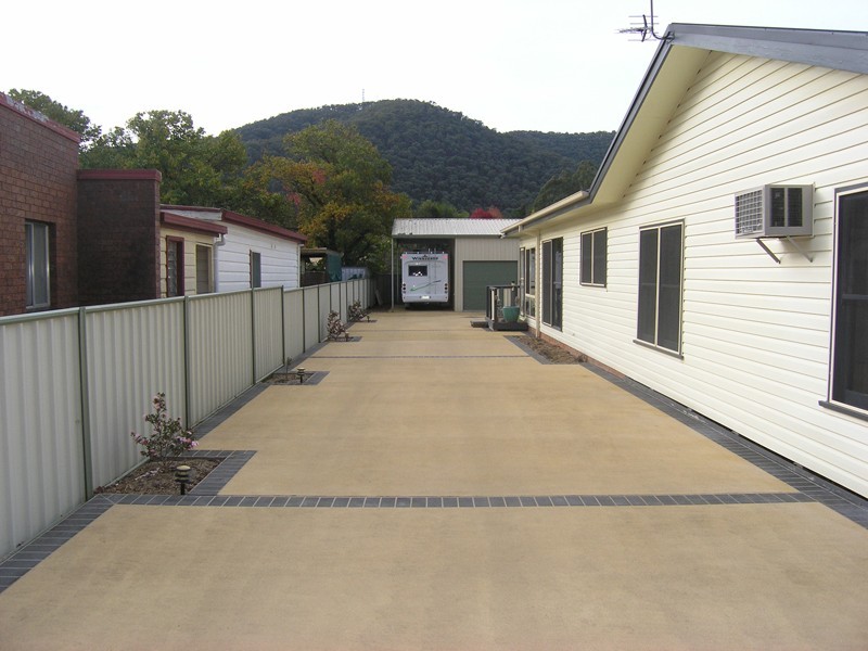 53 Delany Avenue, Bright VIC 3741