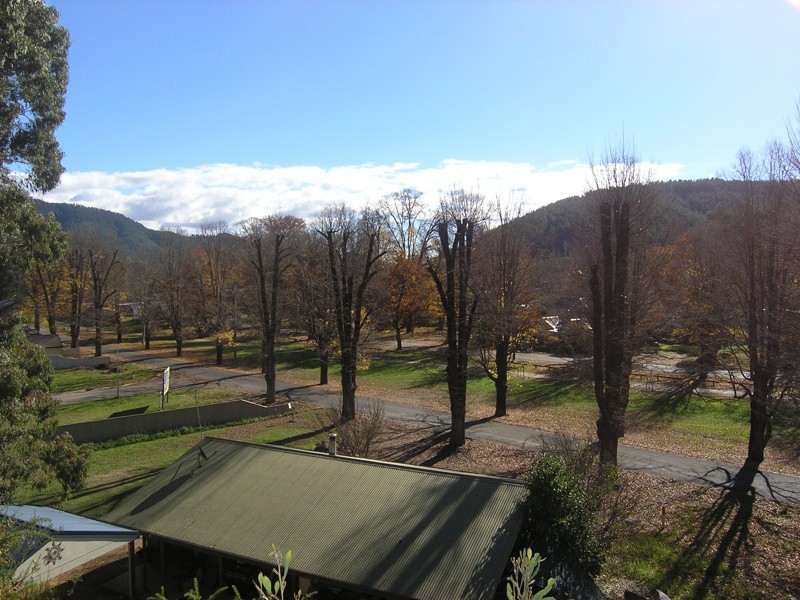 7/3-5 Church St, Bright VIC 3741