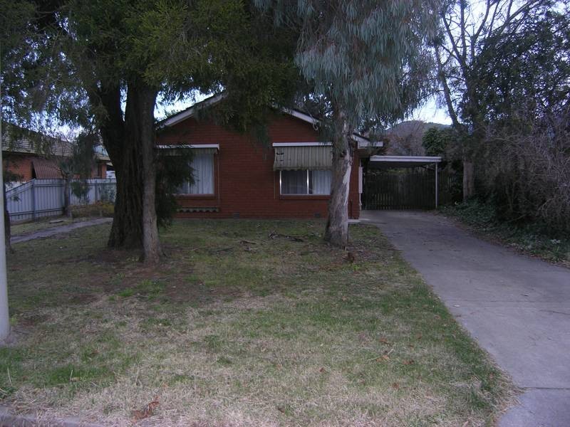 40 Mountbatten Ave, Bright VIC 3741