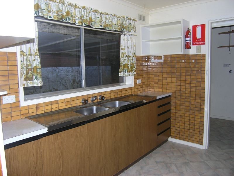 40 Mountbatten Ave, Bright VIC 3741