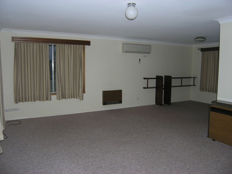 40 Mountbatten Ave, Bright VIC 3741