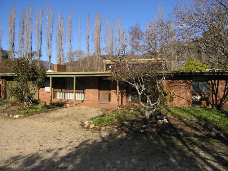 24-26 Showers Avenue, Bright VIC 3741