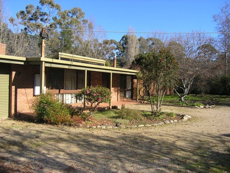 24-26 Showers Avenue, Bright VIC 3741