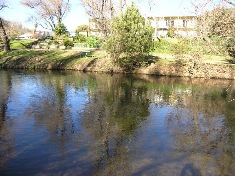 24-26 Showers Avenue, Bright VIC 3741