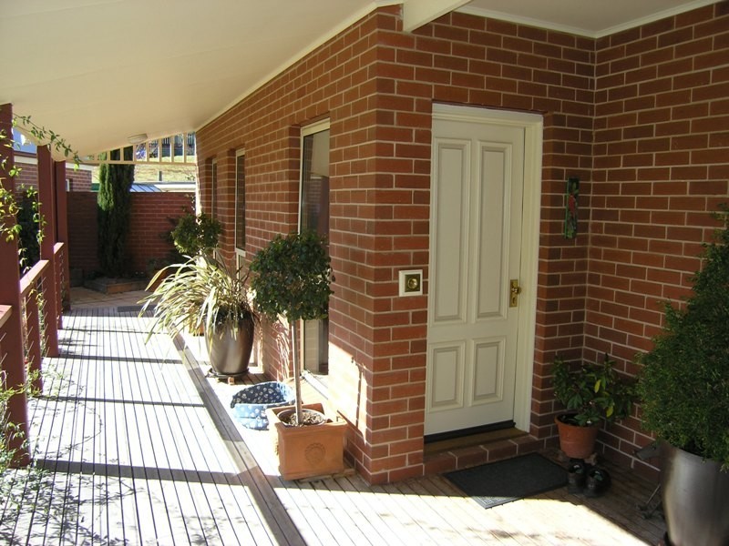 6 Clarkes Road, Wandiligong VIC 3744