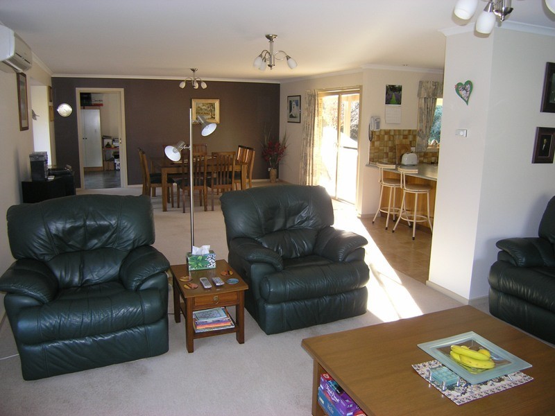 780 Morses Creek Road, Wandiligong VIC 3744