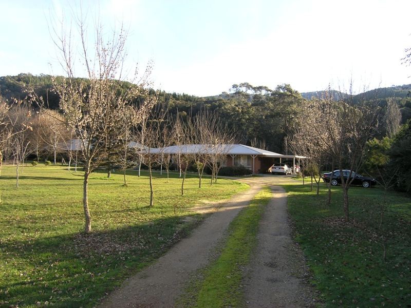 780 Morses Creek Road, Wandiligong VIC 3744