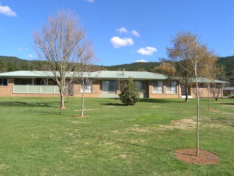 2 Colonial Court, Bright VIC 3741