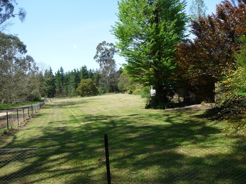 8 Tyntynder Lane, Bright VIC 3741