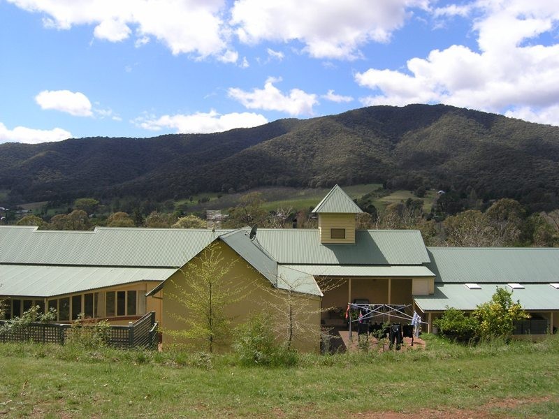 42 White Star Road, Wandiligong VIC 3744