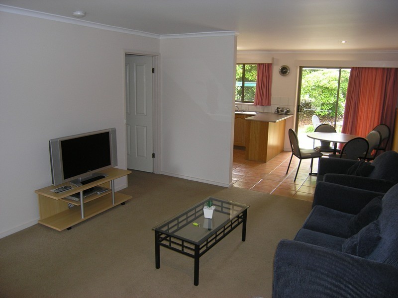 1/94 Delany Avenue, Bright VIC 3741