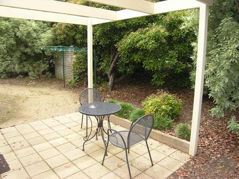 1/94 Delany Avenue, Bright VIC 3741
