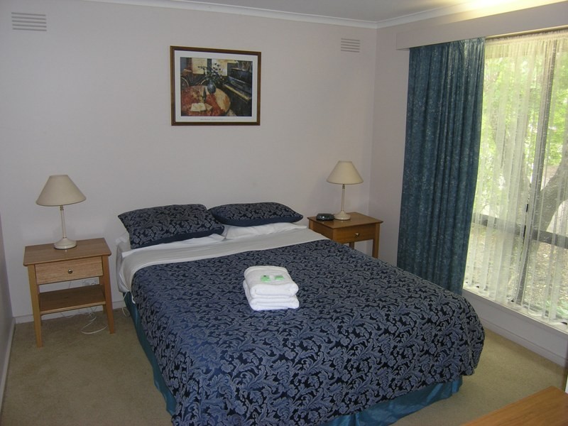 2/94 Delany Avenue, Bright VIC 3741