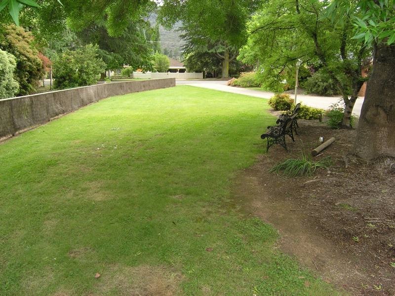 4/94 Delany Avenue, Bright VIC 3741