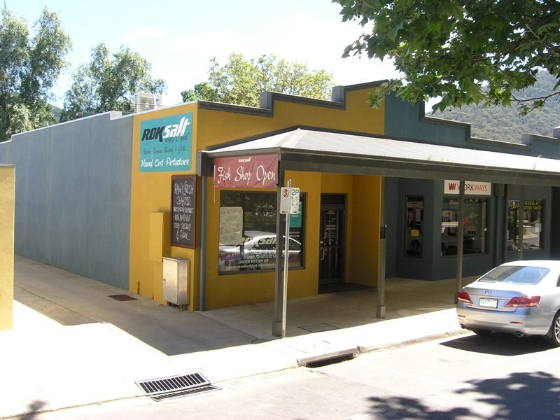 4 Camp Street, Bright VIC 3741