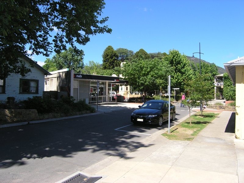 4 Camp Street, Bright VIC 3741