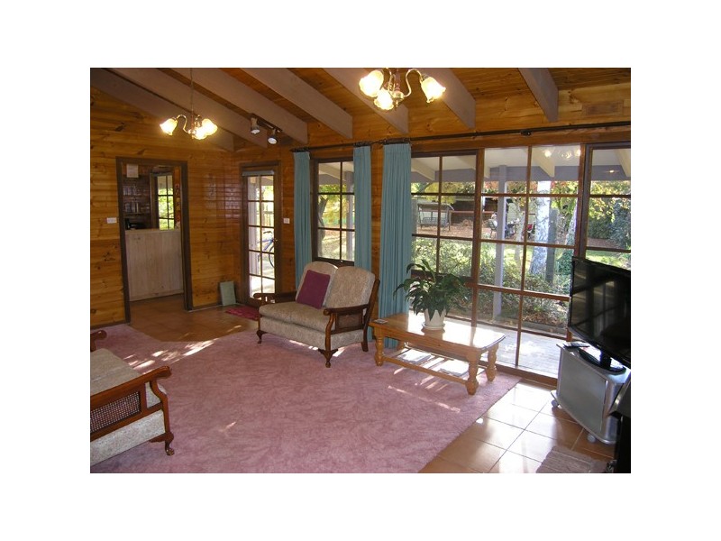 14 Gavan Street, Bright VIC 3741