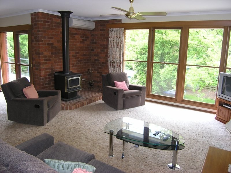 90 Delany Avenue, Bright VIC 3741