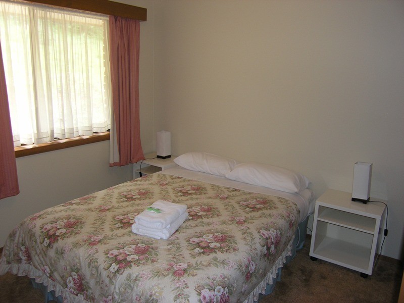 90 Delany Avenue, Bright VIC 3741